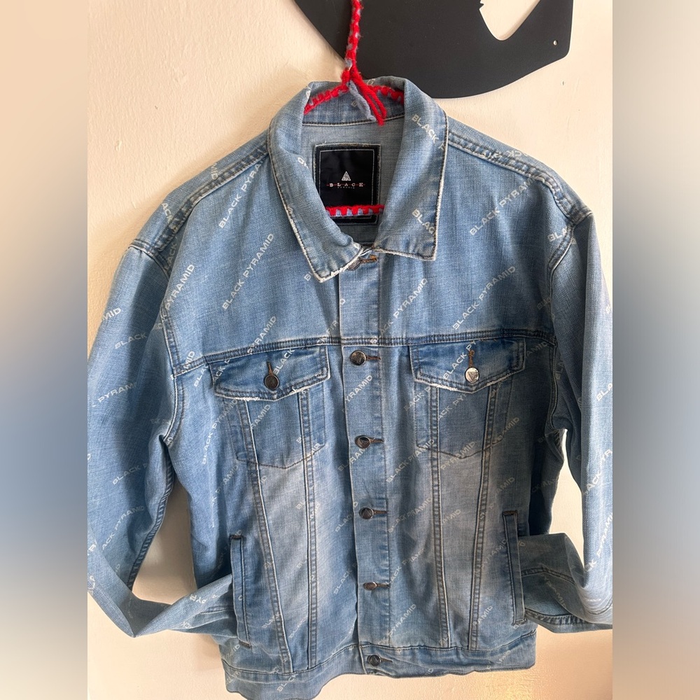 Black Pyramid All Print Jacket - image 2